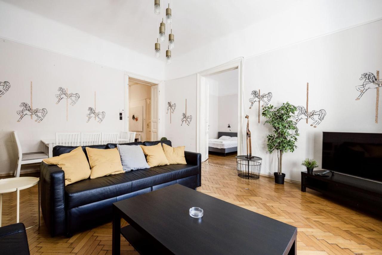 Downtown Circus Apartment Budapest Kültér fotó